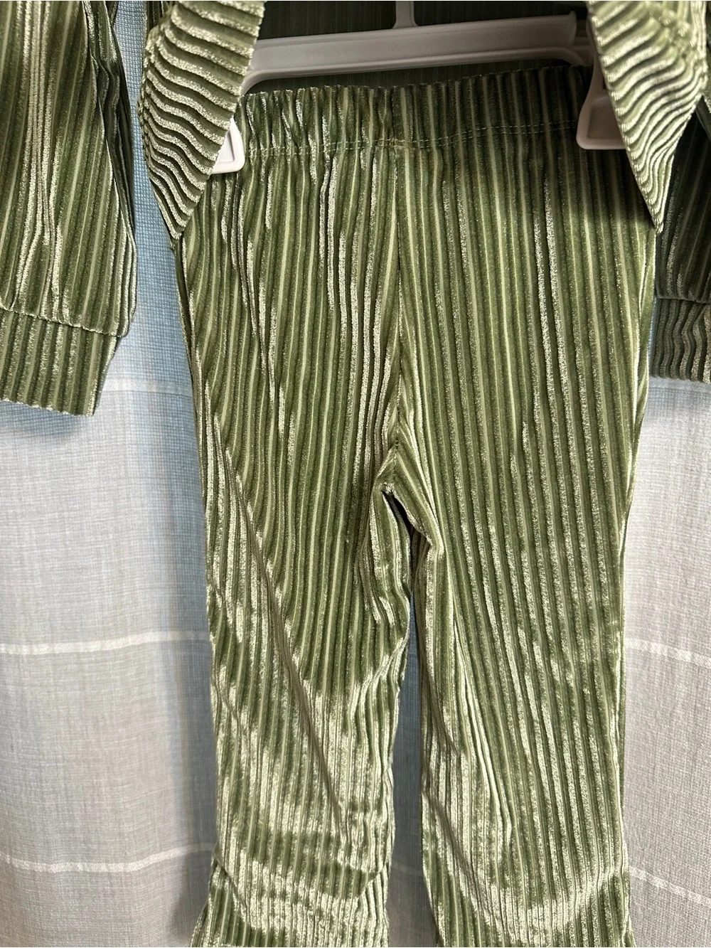 Nike Velour Tracksuit - Picture 3 of 4